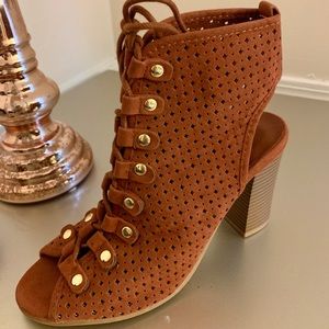 👞 Suede Lace Up Heels by Buckle